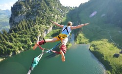 【足彩网赛事中心】吕迪格膝伤困扰出战马竞成疑，赫伊森或与阿森西奥联袂首发