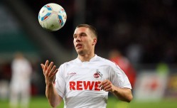 足彩网平台-今日体育热点直击，CCTV5直播丁俊晖斯诺克对决，U23国足迎战强敌，NBA激战持续，周杰伦澳网助阵引关注