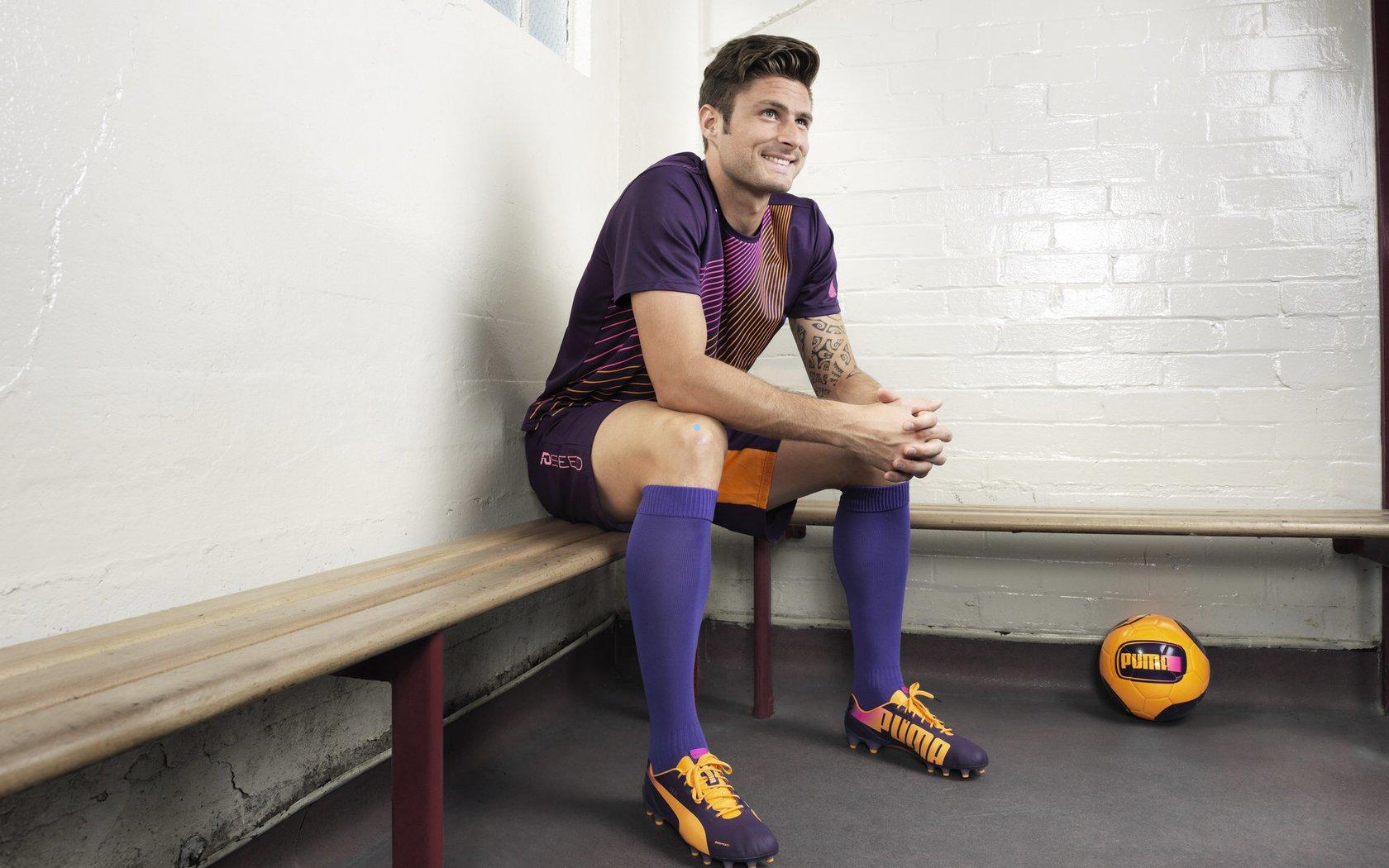 王晓龙深度剖析青训哲学,西班牙实战熔铸基本功,日本技术奠基再腾飞